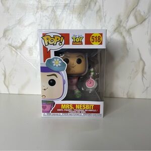 Funko pop Disney Mrs Nesbit